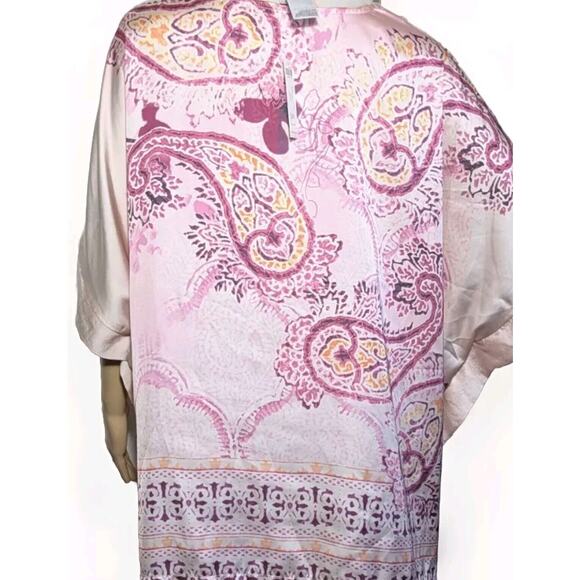 New Chico's Pink Paisley Poncho Top size S/M Satin Flowy - Picture 2 of 6
